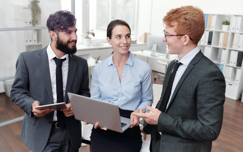 cheerful-business-team-in-office.jpg